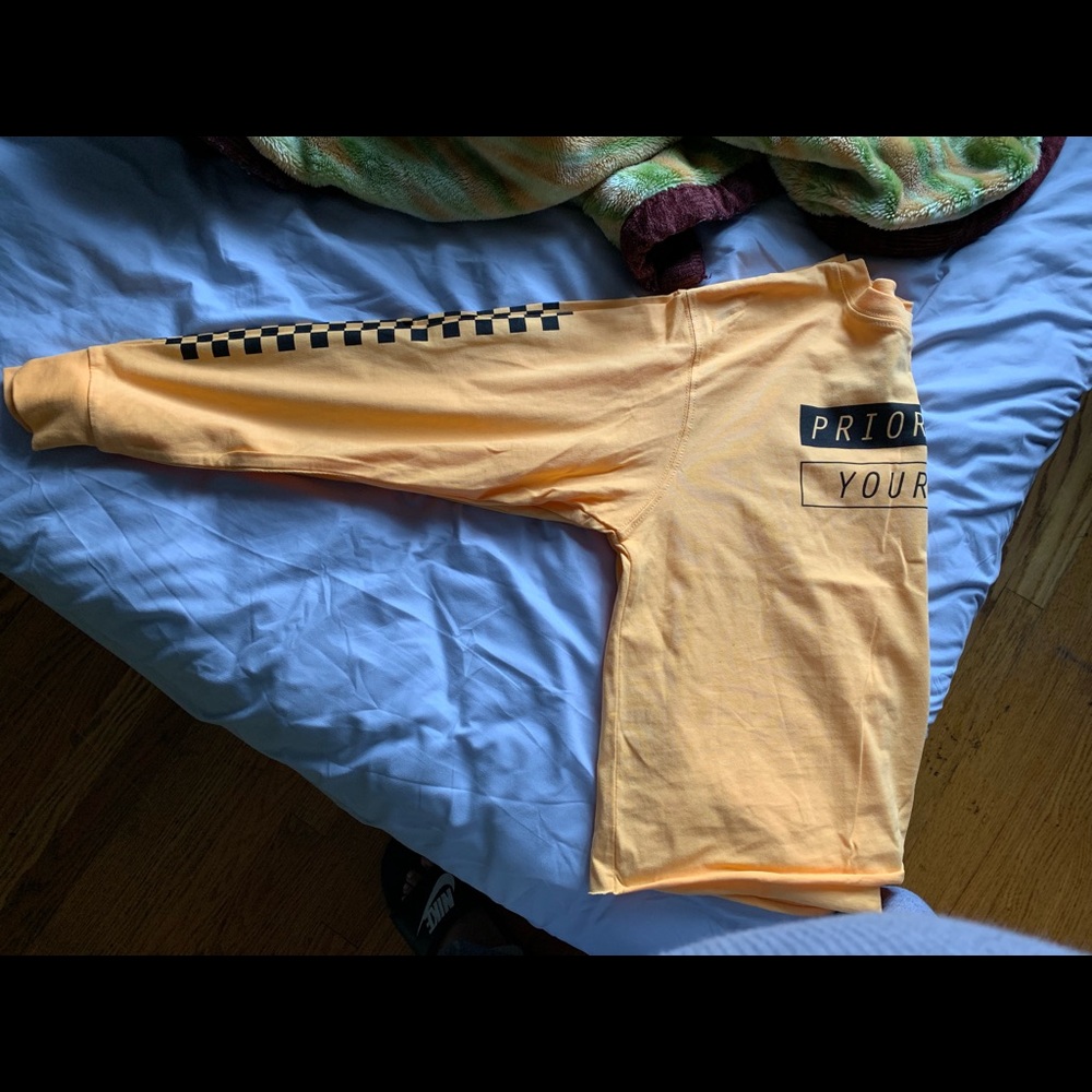 Yellow crop top size Medium